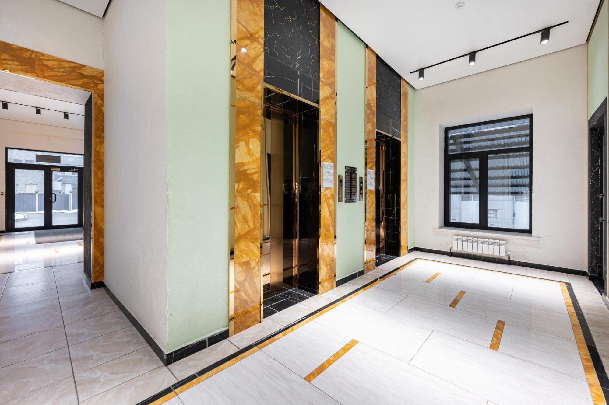 One Bedroom Apartment Next To Arbat In The Heart Of Almaty Exterior photo