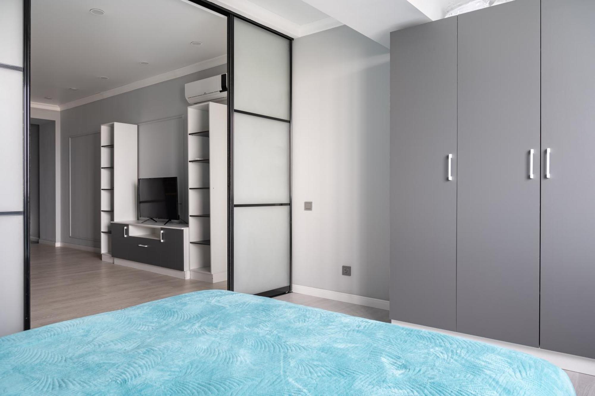 One Bedroom Apartment Next To Arbat In The Heart Of Almaty Exterior photo
