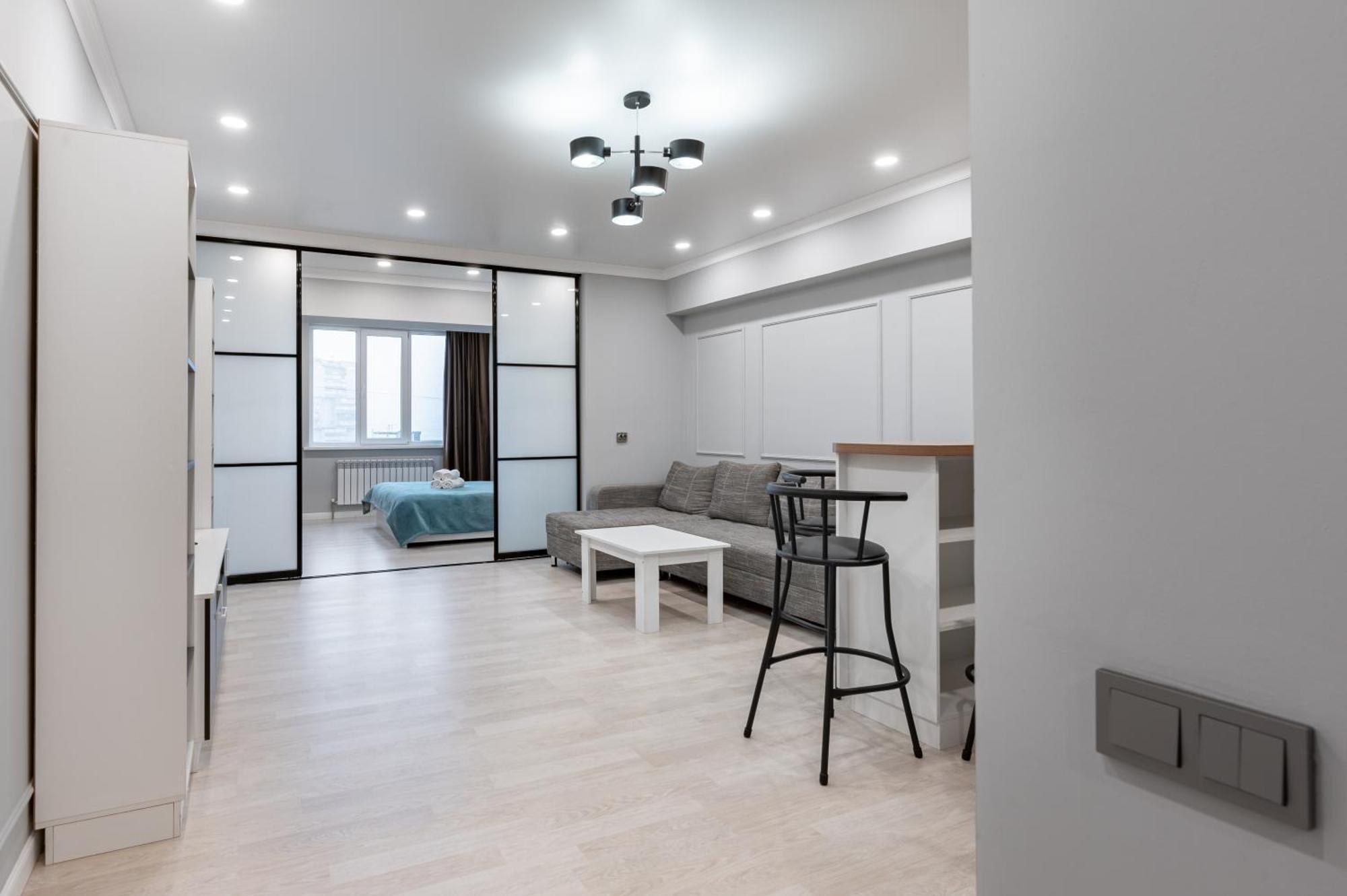 One Bedroom Apartment Next To Arbat In The Heart Of Almaty Exterior photo